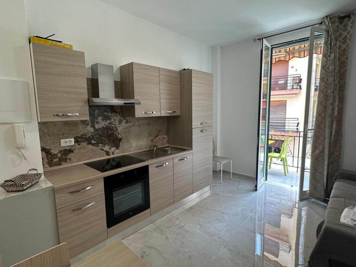 Ferienwohnung Casa Angela Vista Mare Ventimiglia Exterior foto